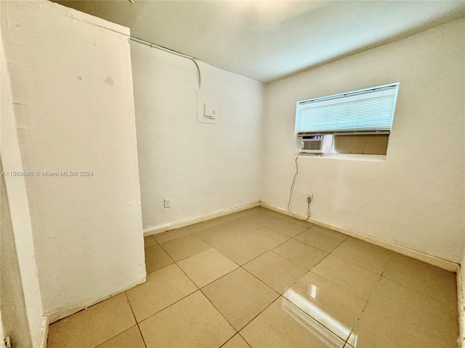 56 NW 60th St Back, Miami, Florida 33127, 2 Bedrooms Bedrooms, ,1 BathroomBathrooms,Residentiallease,For Rent,56 NW 60th St Back,A11569640