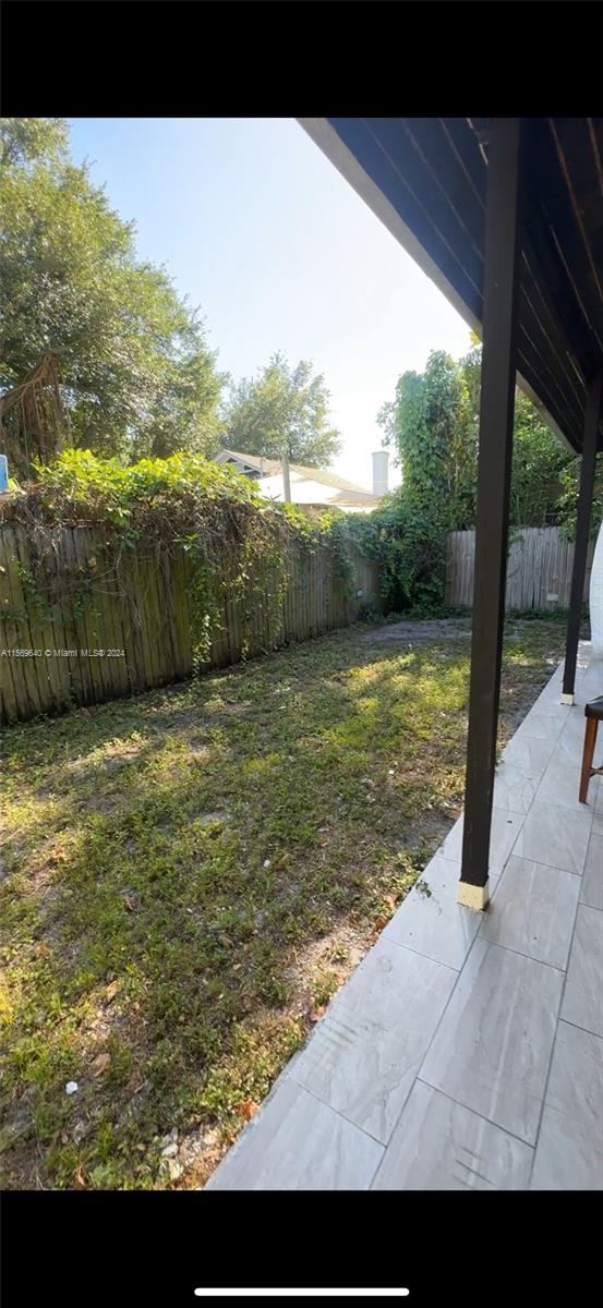 56 NW 60th St Back, Miami, Florida 33127, 2 Bedrooms Bedrooms, ,1 BathroomBathrooms,Residentiallease,For Rent,56 NW 60th St Back,A11569640