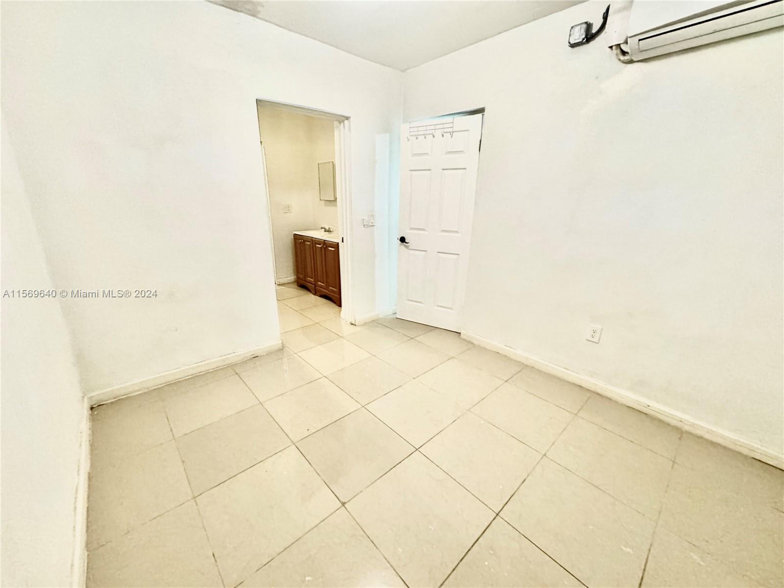 56 NW 60th St Back, Miami, Florida 33127, 2 Bedrooms Bedrooms, ,1 BathroomBathrooms,Residentiallease,For Rent,56 NW 60th St Back,A11569640
