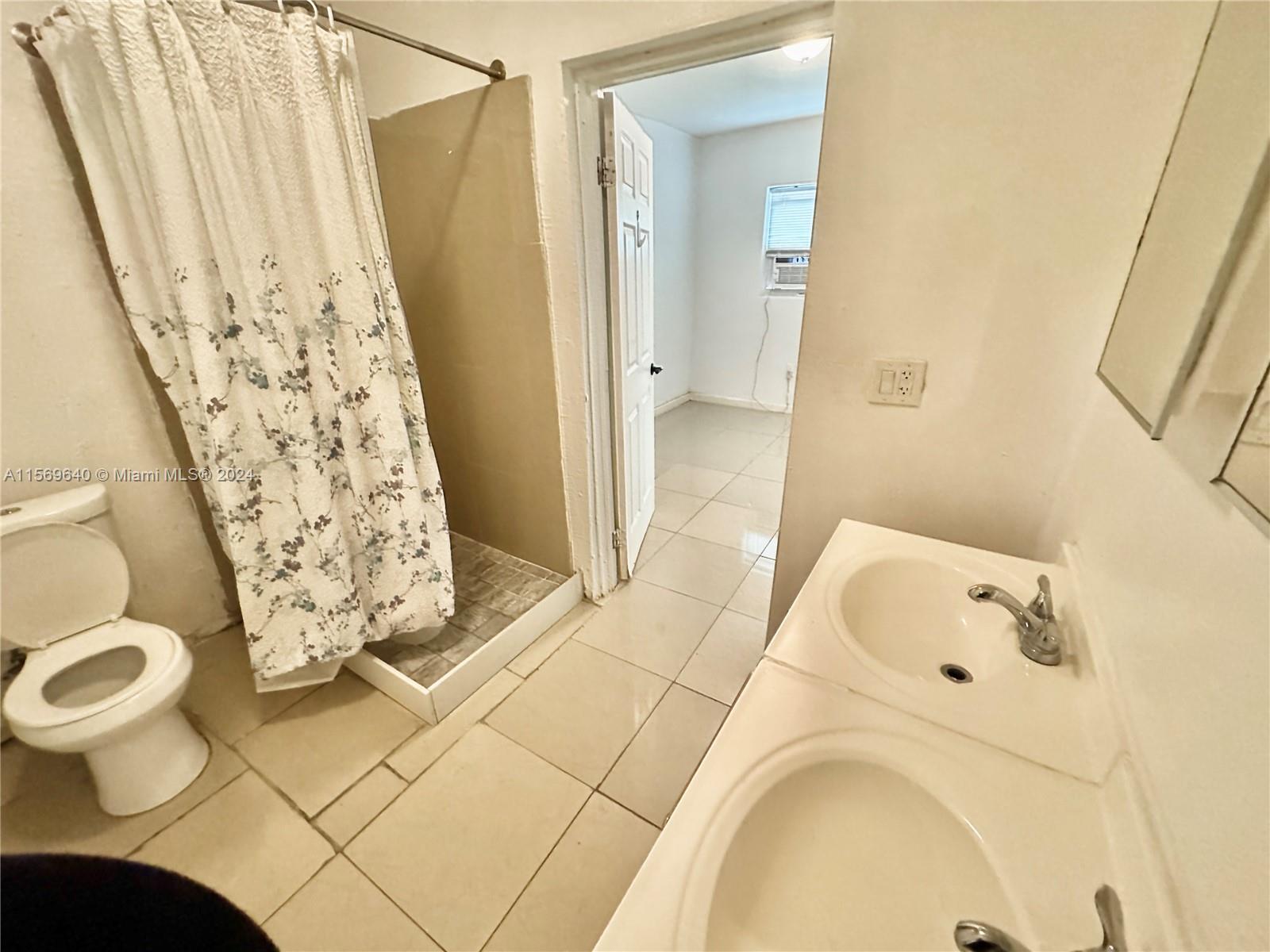 56 NW 60th St Back, Miami, Florida 33127, 2 Bedrooms Bedrooms, ,1 BathroomBathrooms,Residentiallease,For Rent,56 NW 60th St Back,A11569640