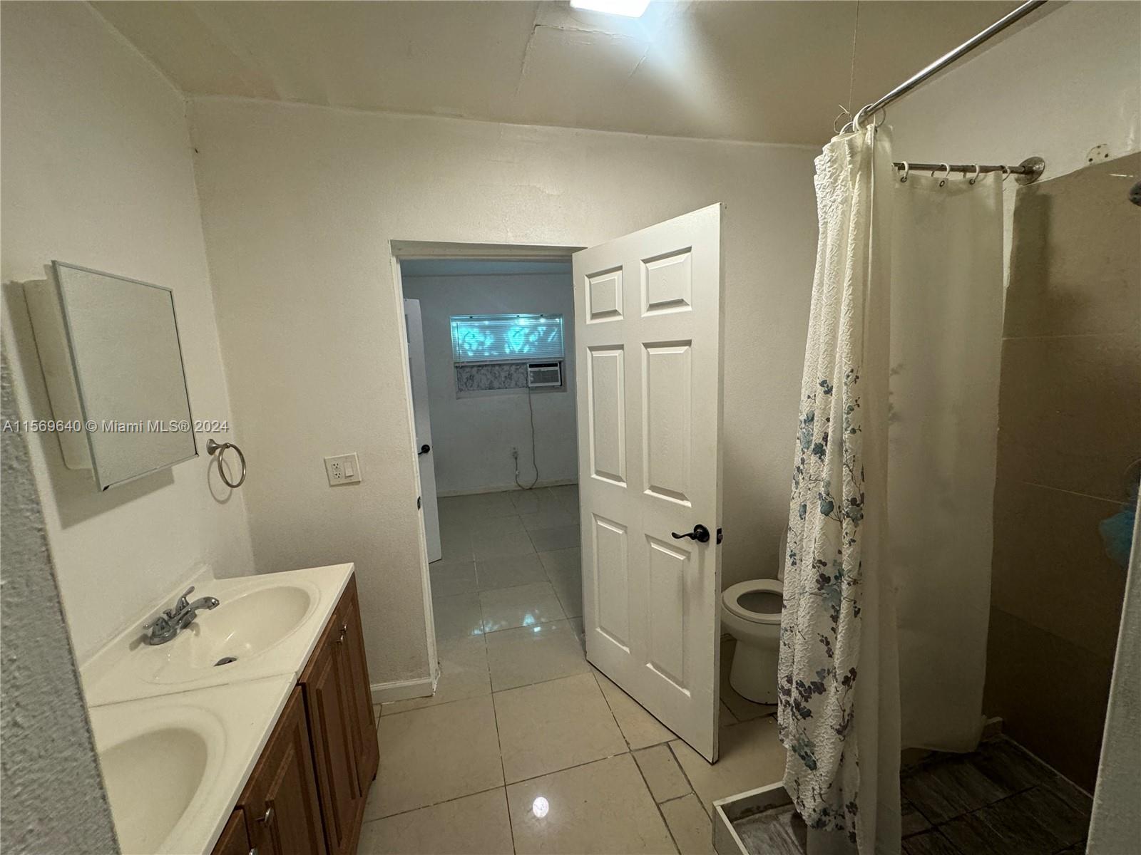 56 NW 60th St Back, Miami, Florida 33127, 2 Bedrooms Bedrooms, ,1 BathroomBathrooms,Residentiallease,For Rent,56 NW 60th St Back,A11569640