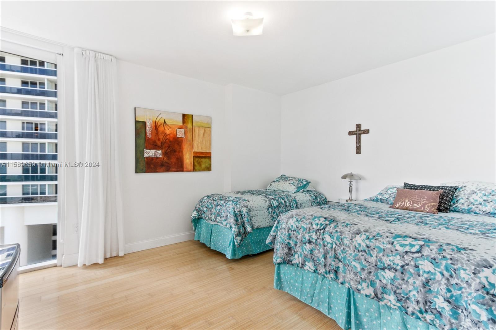 1800 S OCEAN DR 1404, Hallandale Beach, Florida 33009, 3 Bedrooms Bedrooms, ,3 BathroomsBathrooms,Residentiallease,For Rent,1800 S OCEAN DR 1404,A11569659