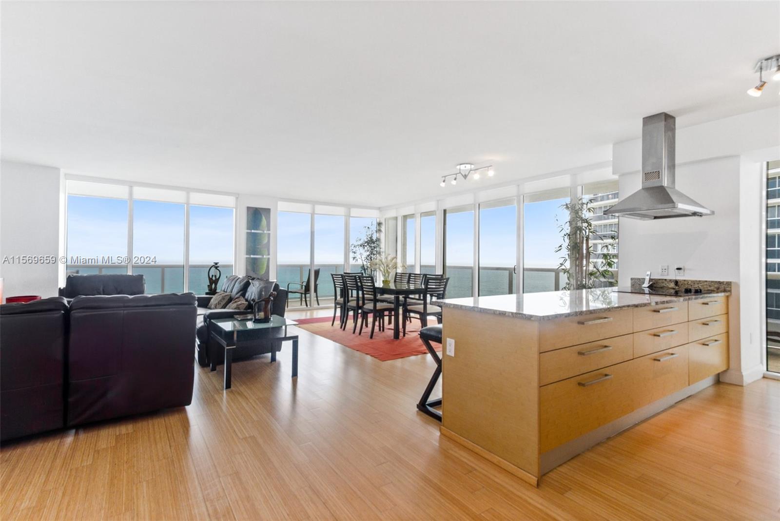 1800 S OCEAN DR 1404, Hallandale Beach, Florida 33009, 3 Bedrooms Bedrooms, ,3 BathroomsBathrooms,Residentiallease,For Rent,1800 S OCEAN DR 1404,A11569659