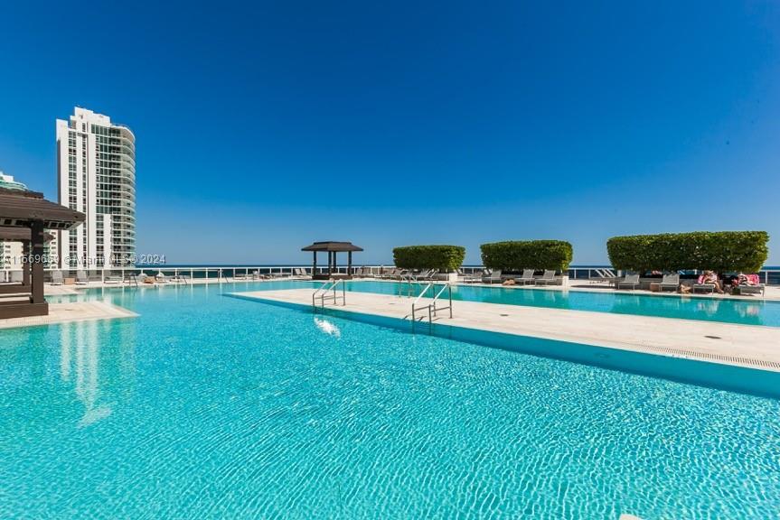 1800 S OCEAN DR 1404, Hallandale Beach, Florida 33009, 3 Bedrooms Bedrooms, ,3 BathroomsBathrooms,Residentiallease,For Rent,1800 S OCEAN DR 1404,A11569659