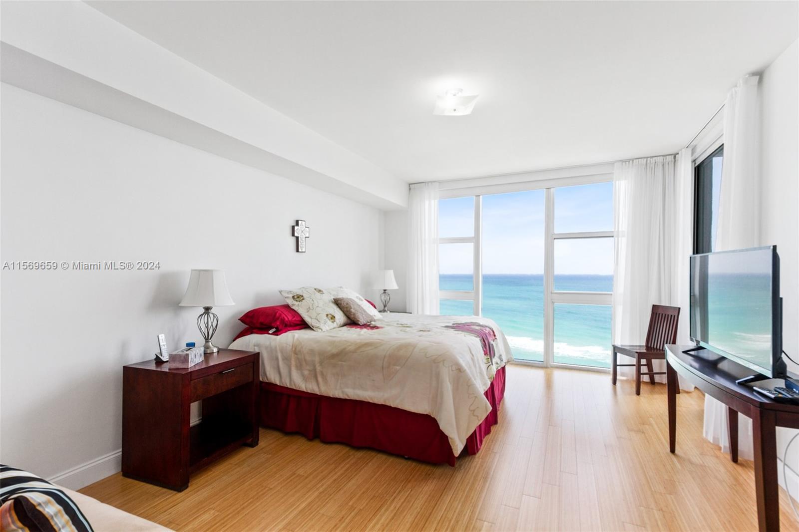 1800 S OCEAN DR 1404, Hallandale Beach, Florida 33009, 3 Bedrooms Bedrooms, ,3 BathroomsBathrooms,Residentiallease,For Rent,1800 S OCEAN DR 1404,A11569659