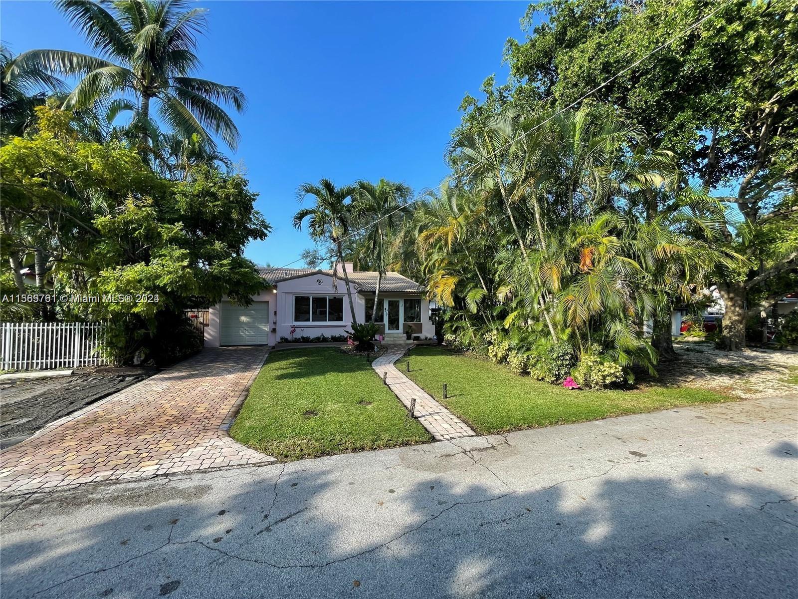 203 NE 86th St, El Portal, Florida 33138, 2 Bedrooms Bedrooms, ,1 BathroomBathrooms,Residentiallease,For Rent,203 NE 86th St,A11569761
