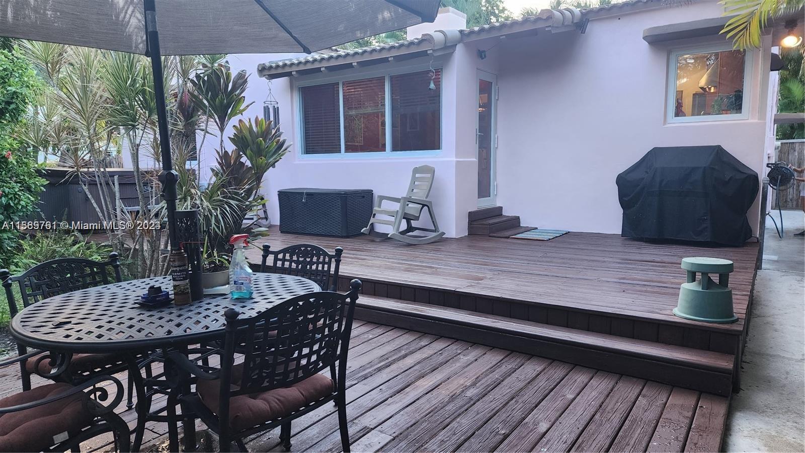 203 NE 86th St, El Portal, Florida 33138, 2 Bedrooms Bedrooms, ,1 BathroomBathrooms,Residentiallease,For Rent,203 NE 86th St,A11569761