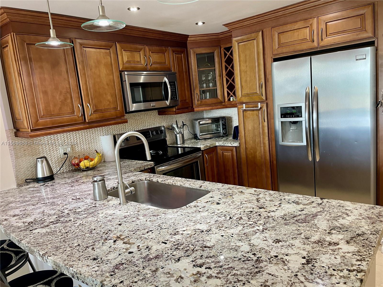 20301 W Country Club Dr 425, Aventura, Florida 33180, 1 Bedroom Bedrooms, ,1 BathroomBathrooms,Residentiallease,For Rent,20301 W Country Club Dr 425,A11569688