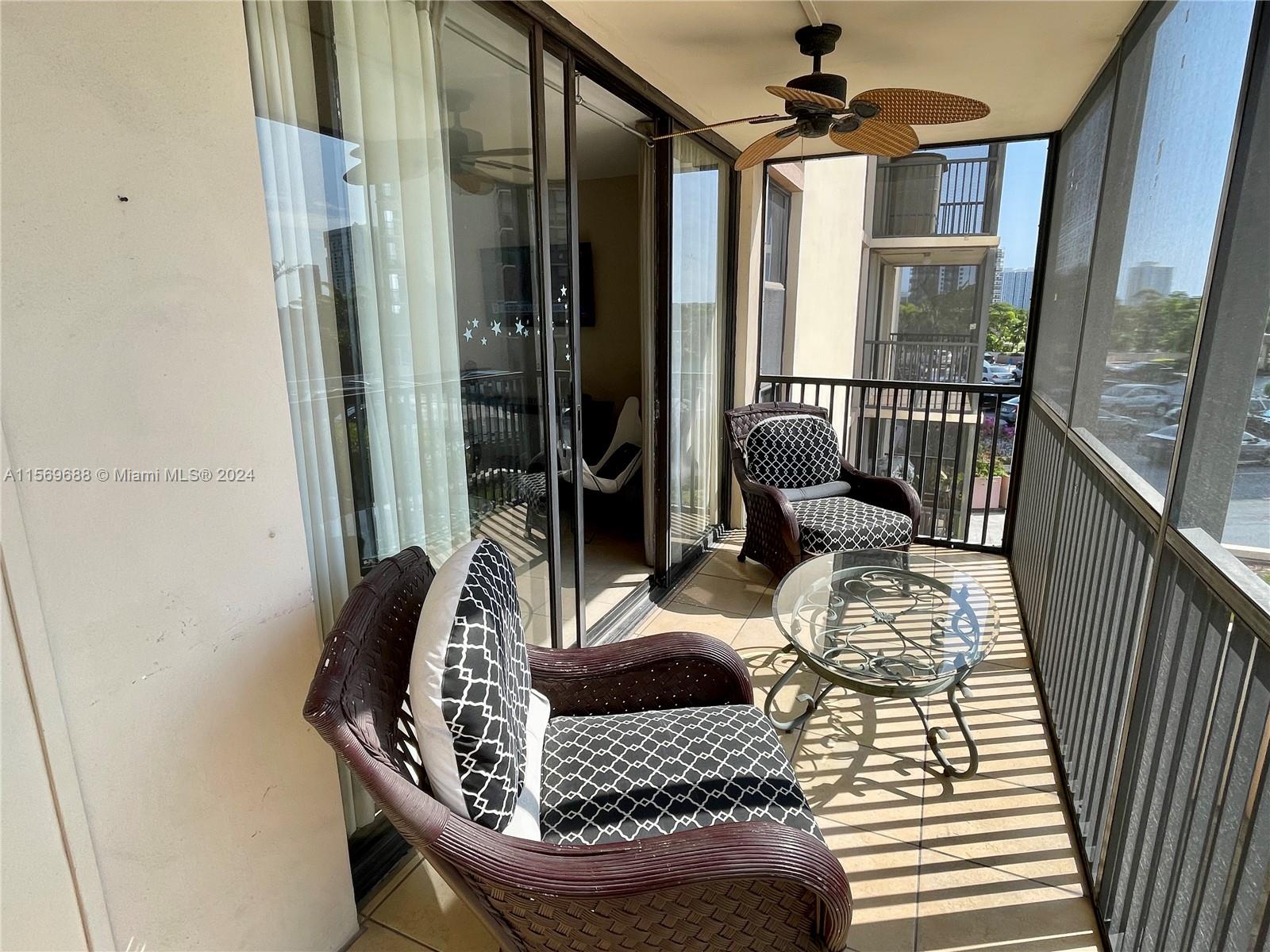 20301 W Country Club Dr 425, Aventura, Florida 33180, 1 Bedroom Bedrooms, ,1 BathroomBathrooms,Residentiallease,For Rent,20301 W Country Club Dr 425,A11569688