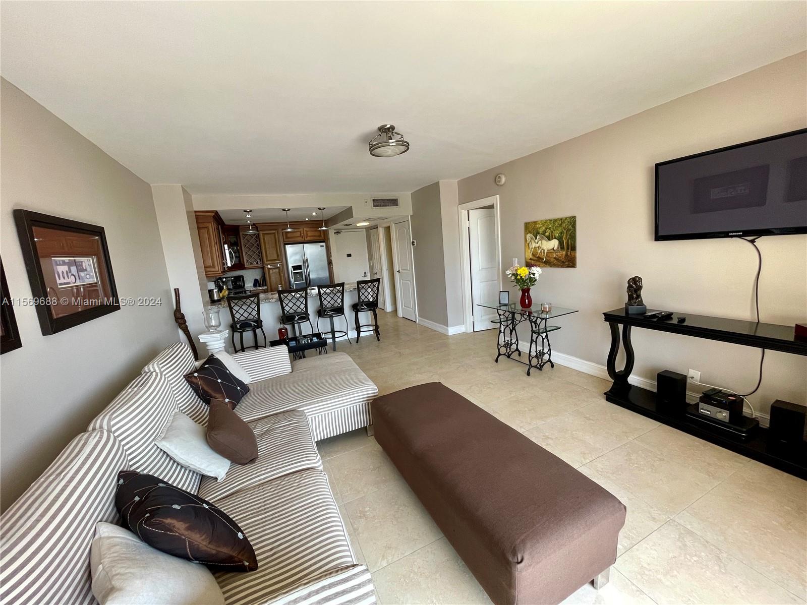 20301 W Country Club Dr 425, Aventura, Florida 33180, 1 Bedroom Bedrooms, ,1 BathroomBathrooms,Residentiallease,For Rent,20301 W Country Club Dr 425,A11569688