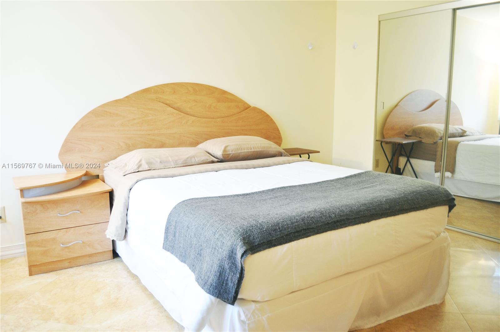 100 Lincoln Rd 534, Miami Beach, Florida 33139, 1 Bedroom Bedrooms, ,1 BathroomBathrooms,Residentiallease,For Rent,100 Lincoln Rd 534,A11569767
