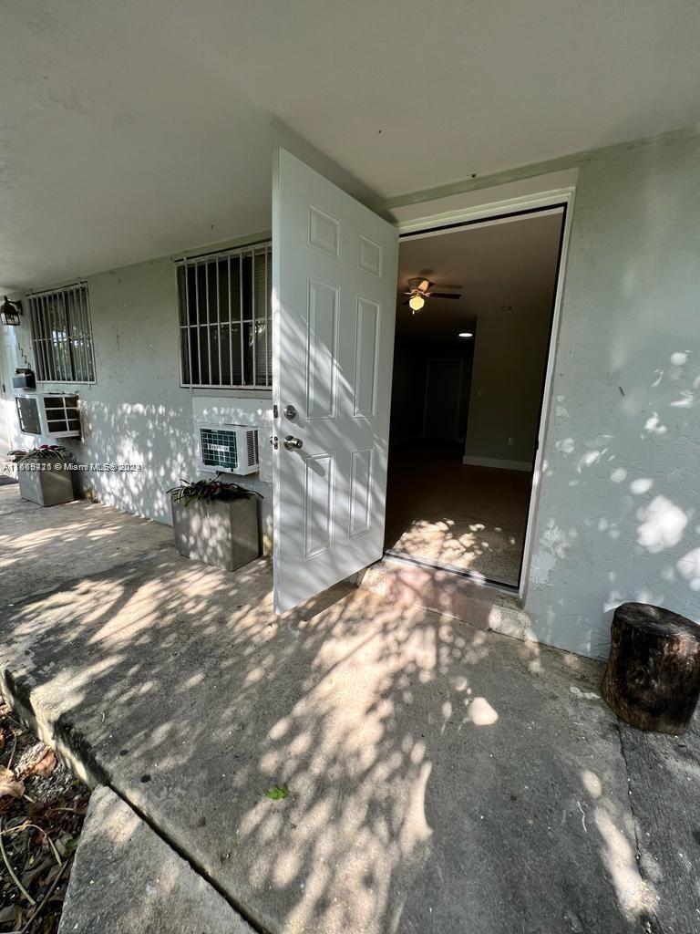 1220 NW 12th St 2, Homestead, Florida 33030, 2 Bedrooms Bedrooms, ,1 BathroomBathrooms,Residentiallease,For Rent,1220 NW 12th St 2,A11569421