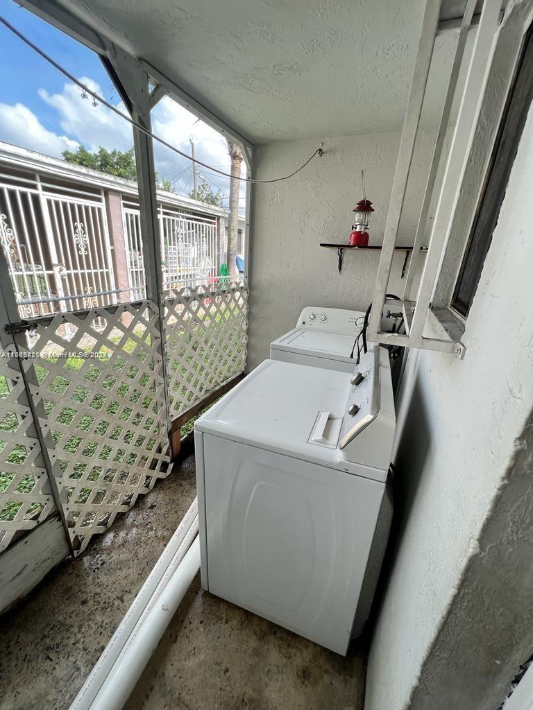 1220 NW 12th St 2, Homestead, Florida 33030, 2 Bedrooms Bedrooms, ,1 BathroomBathrooms,Residentiallease,For Rent,1220 NW 12th St 2,A11569421