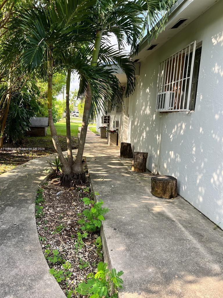 1220 NW 12th St 2, Homestead, Florida 33030, 2 Bedrooms Bedrooms, ,1 BathroomBathrooms,Residentiallease,For Rent,1220 NW 12th St 2,A11569421