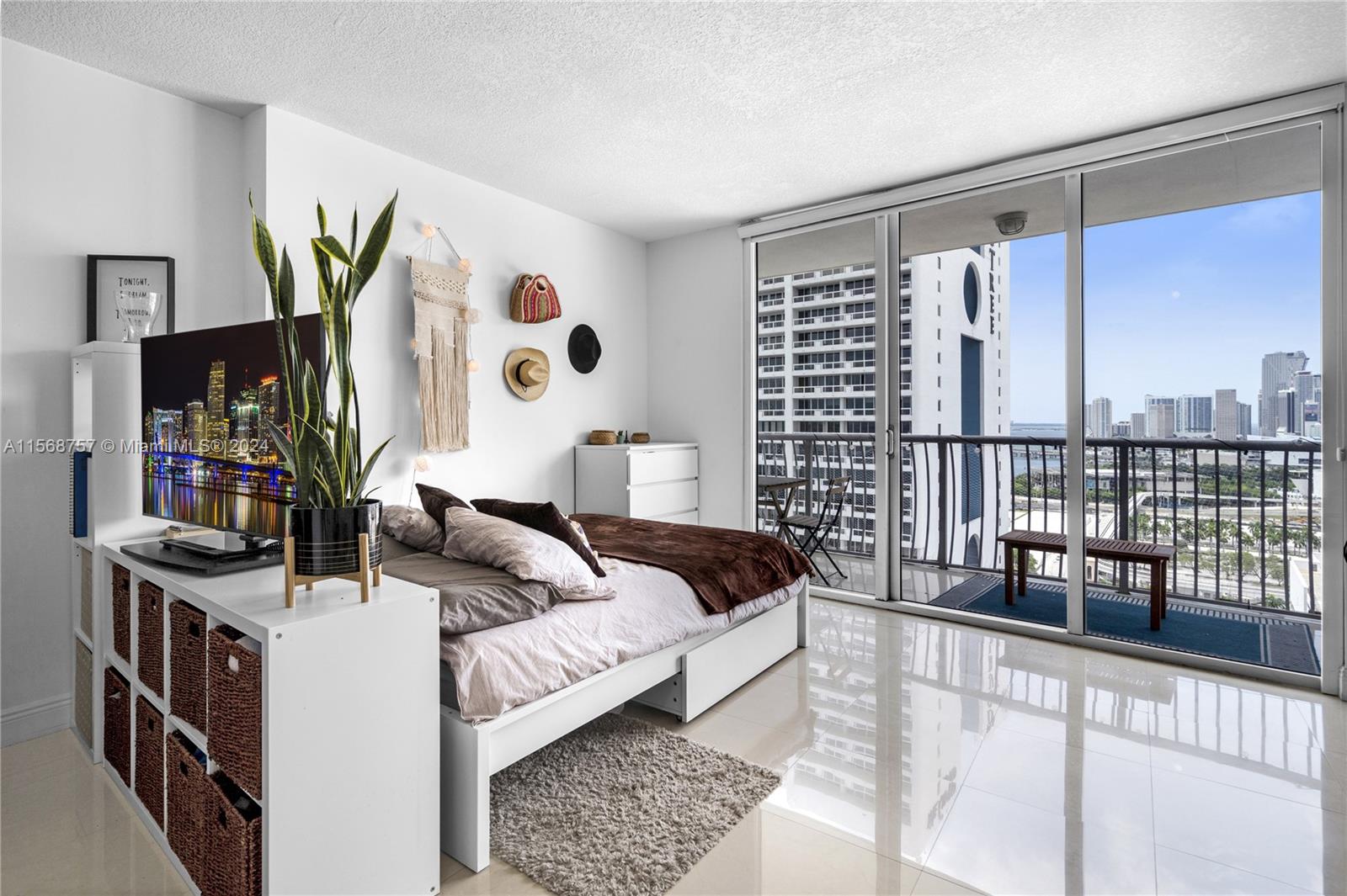 1750 N Bayshore Dr 2508, Miami, Florida 33132, ,1 BathroomBathrooms,Residentiallease,For Rent,1750 N Bayshore Dr 2508,A11568757
