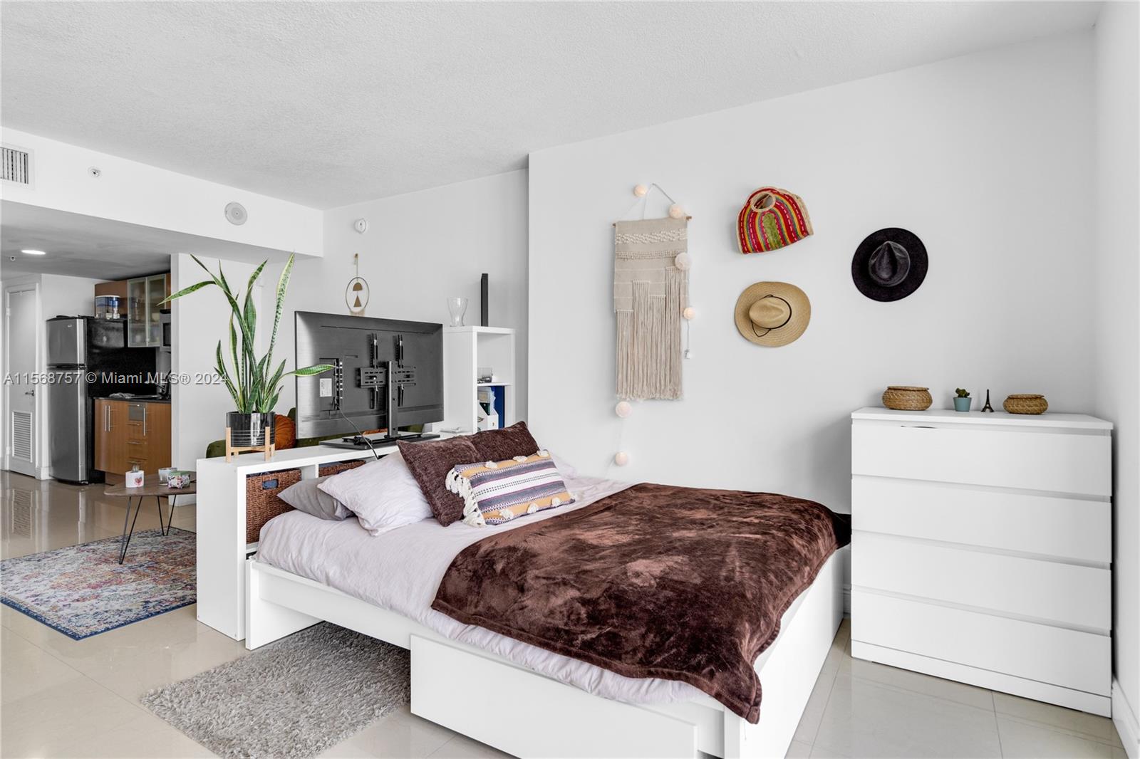 1750 N Bayshore Dr 2508, Miami, Florida 33132, ,1 BathroomBathrooms,Residentiallease,For Rent,1750 N Bayshore Dr 2508,A11568757