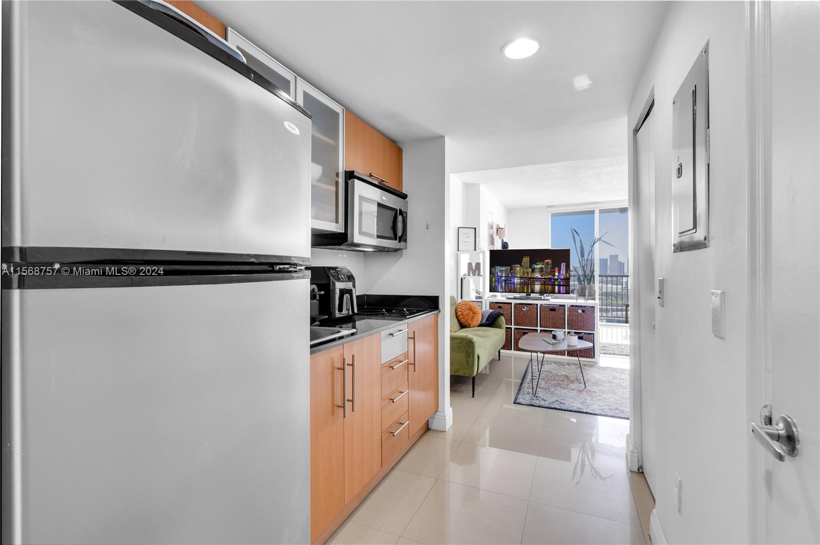 1750 N Bayshore Dr 2508, Miami, Florida 33132, ,1 BathroomBathrooms,Residentiallease,For Rent,1750 N Bayshore Dr 2508,A11568757