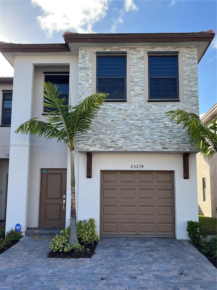 25274 SW 107th Ct  For Sale A11569786, FL