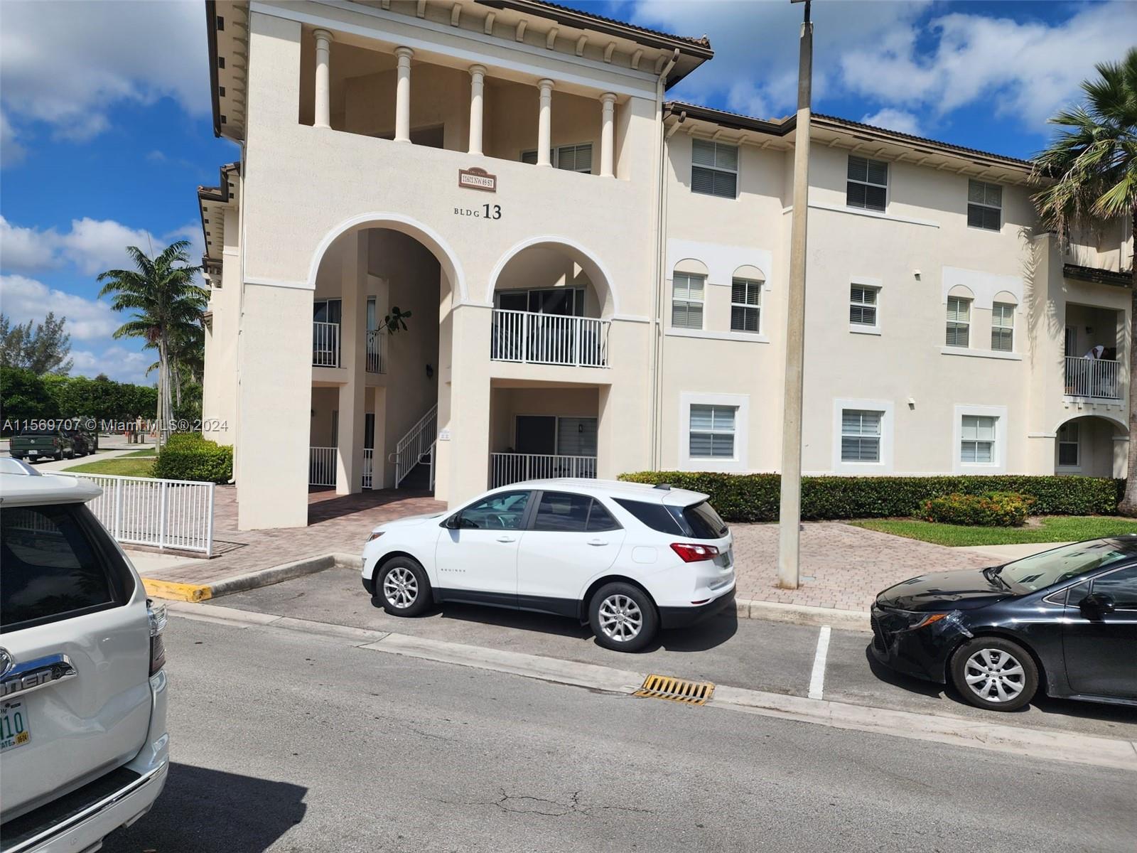 11601 NW 89th St 206, Doral, Florida 33178, 3 Bedrooms Bedrooms, ,2 BathroomsBathrooms,Residentiallease,For Rent,11601 NW 89th St 206,A11569707
