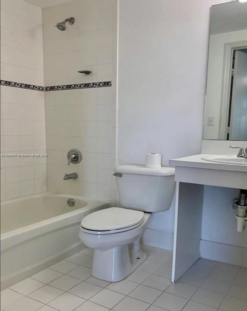 1627 NW 18th St 304, Miami, Florida 33125, 2 Bedrooms Bedrooms, ,2 BathroomsBathrooms,Residentiallease,For Rent,1627 NW 18th St 304,A11569817