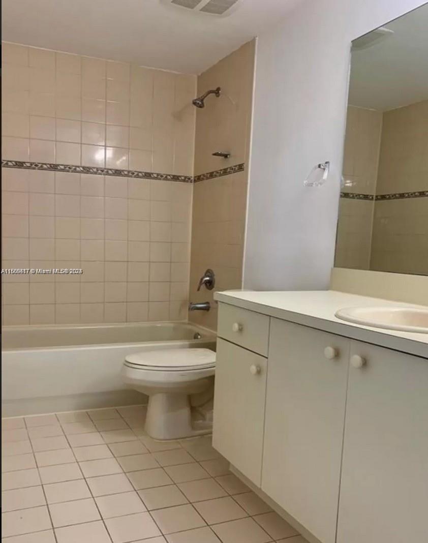 1627 NW 18th St 304, Miami, Florida 33125, 2 Bedrooms Bedrooms, ,2 BathroomsBathrooms,Residentiallease,For Rent,1627 NW 18th St 304,A11569817