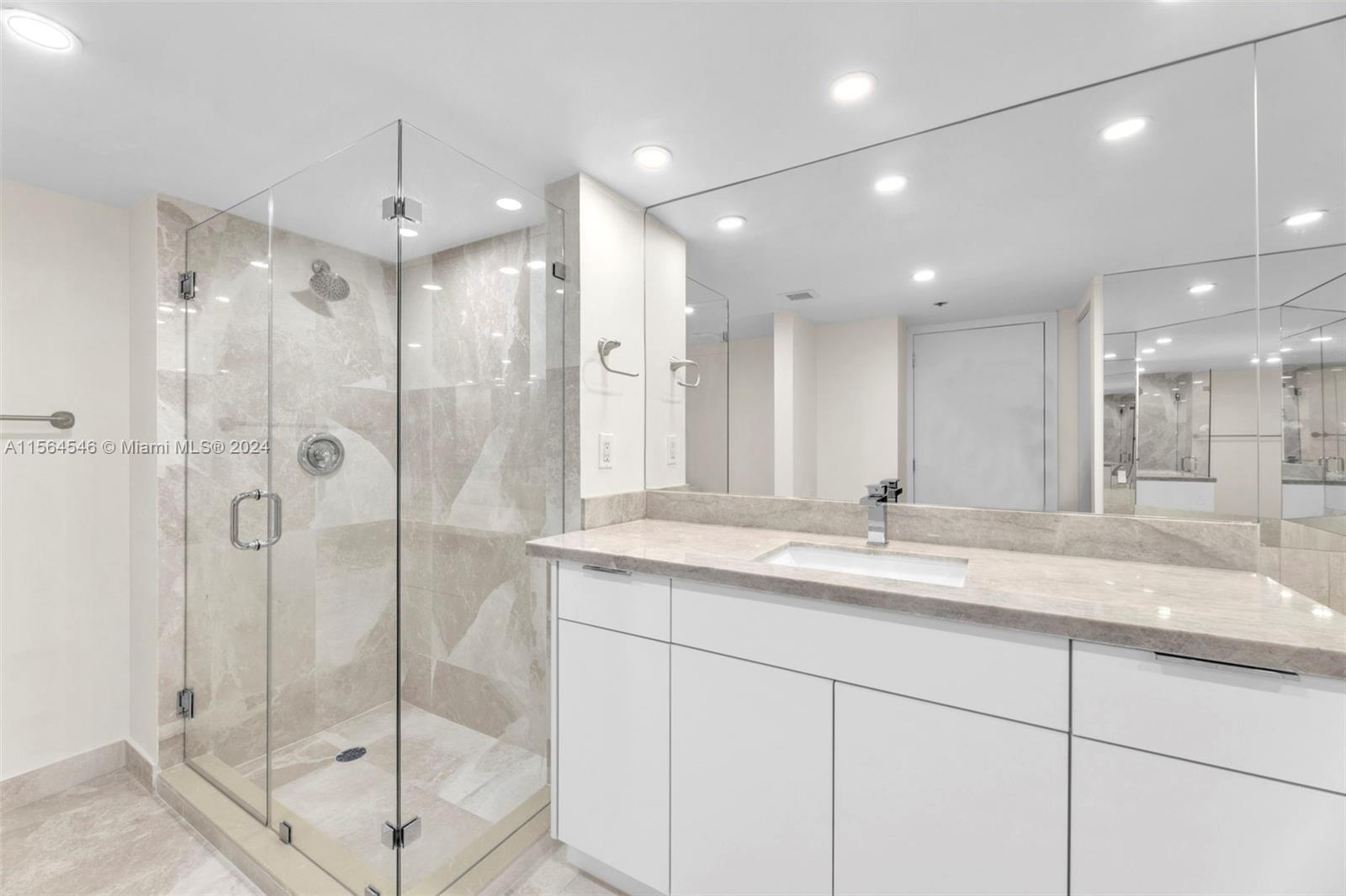1717 N BAYSHORE DR A-1242, Miami, Florida 33132, 1 Bedroom Bedrooms, ,1 BathroomBathrooms,Residentiallease,For Rent,1717 N BAYSHORE DR A-1242,A11564546