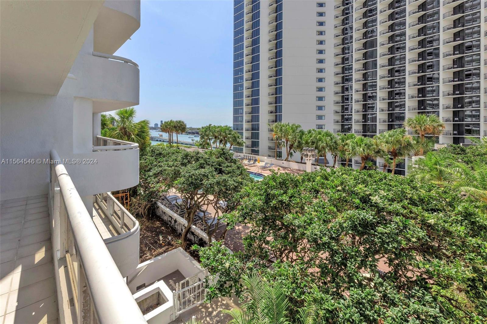 1717 N BAYSHORE DR A-1242, Miami, Florida 33132, 1 Bedroom Bedrooms, ,1 BathroomBathrooms,Residentiallease,For Rent,1717 N BAYSHORE DR A-1242,A11564546