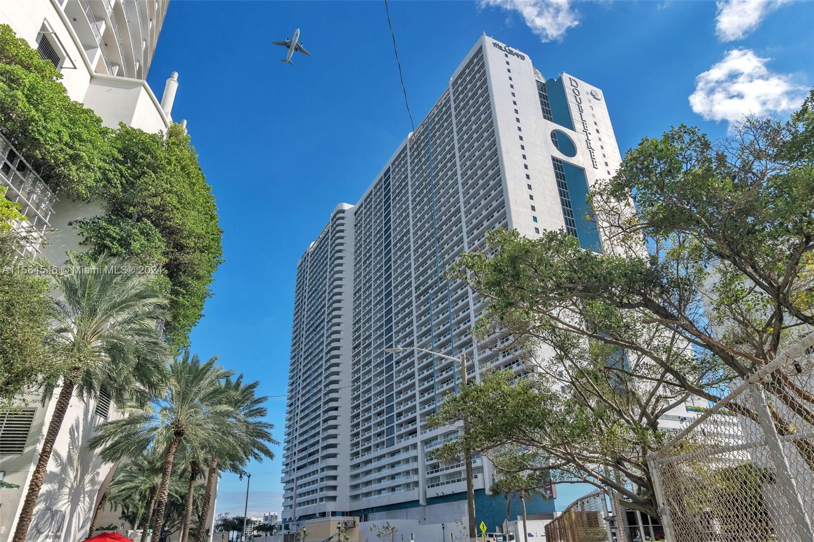 1717 N BAYSHORE DR A-1242, Miami, Florida 33132, 1 Bedroom Bedrooms, ,1 BathroomBathrooms,Residentiallease,For Rent,1717 N BAYSHORE DR A-1242,A11564546