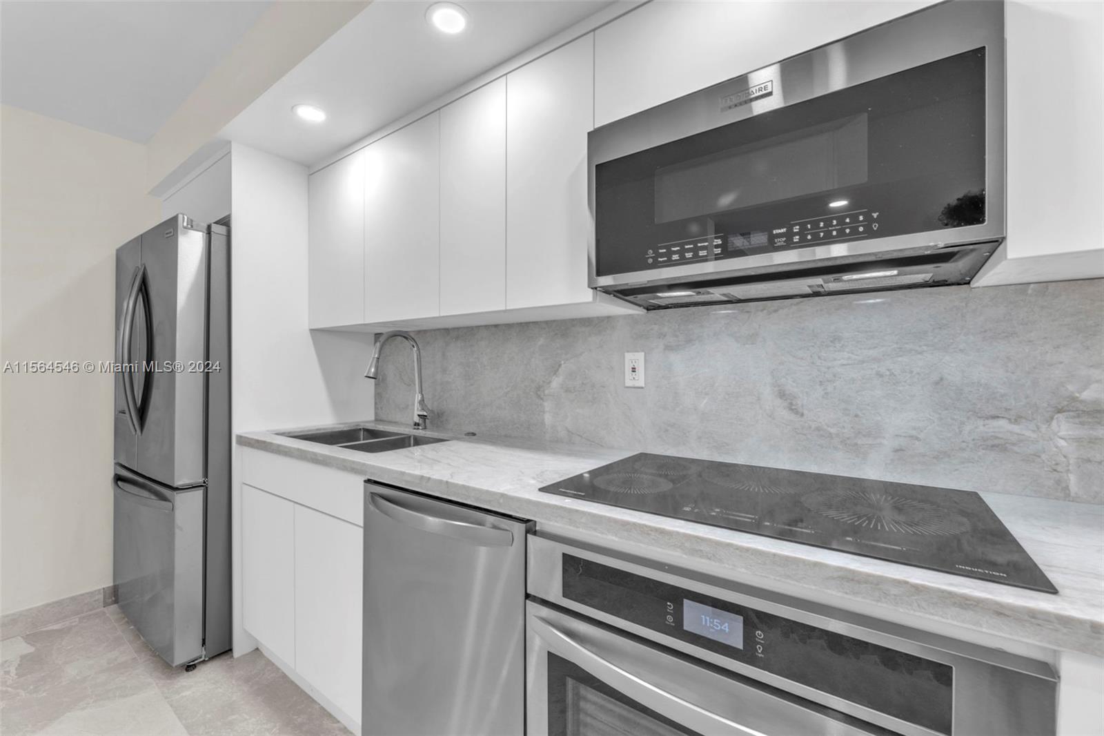 1717 N BAYSHORE DR A-1242, Miami, Florida 33132, 1 Bedroom Bedrooms, ,1 BathroomBathrooms,Residentiallease,For Rent,1717 N BAYSHORE DR A-1242,A11564546
