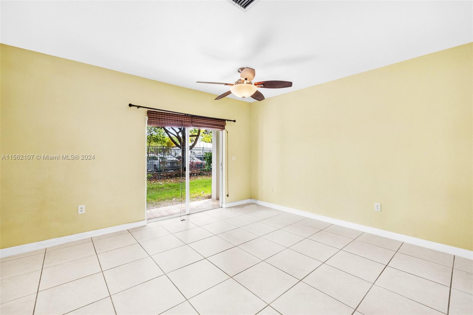 8440 SW 150th Ave 105, Miami, Florida 33193, 3 Bedrooms Bedrooms, ,2 BathroomsBathrooms,Residential,For Sale,8440 SW 150th Ave 105,A11562107