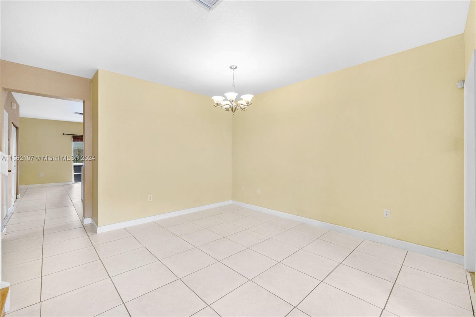 8440 SW 150th Ave 105, Miami, Florida 33193, 3 Bedrooms Bedrooms, ,2 BathroomsBathrooms,Residential,For Sale,8440 SW 150th Ave 105,A11562107