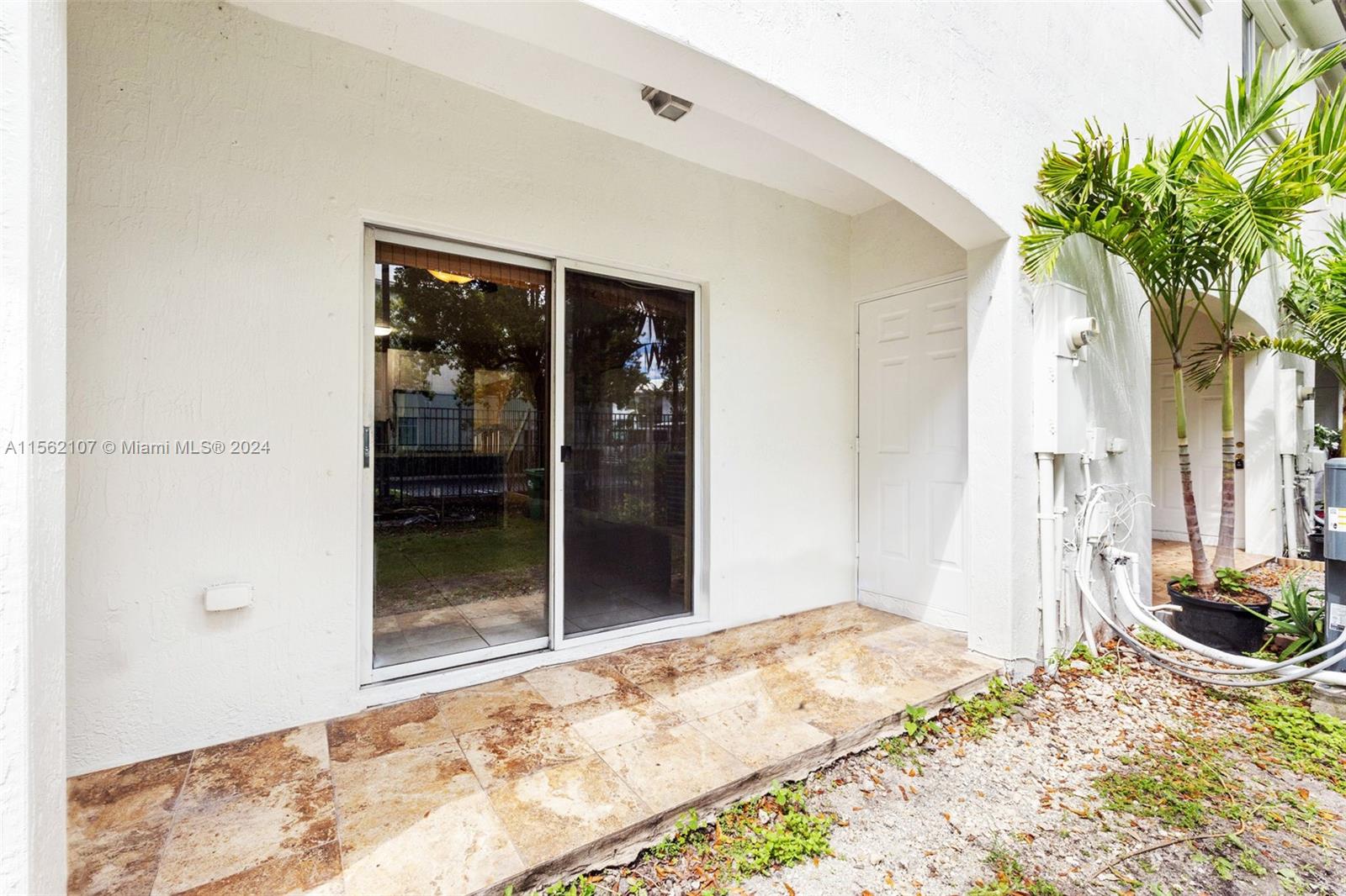 8440 SW 150th Ave 105, Miami, Florida 33193, 3 Bedrooms Bedrooms, ,2 BathroomsBathrooms,Residential,For Sale,8440 SW 150th Ave 105,A11562107