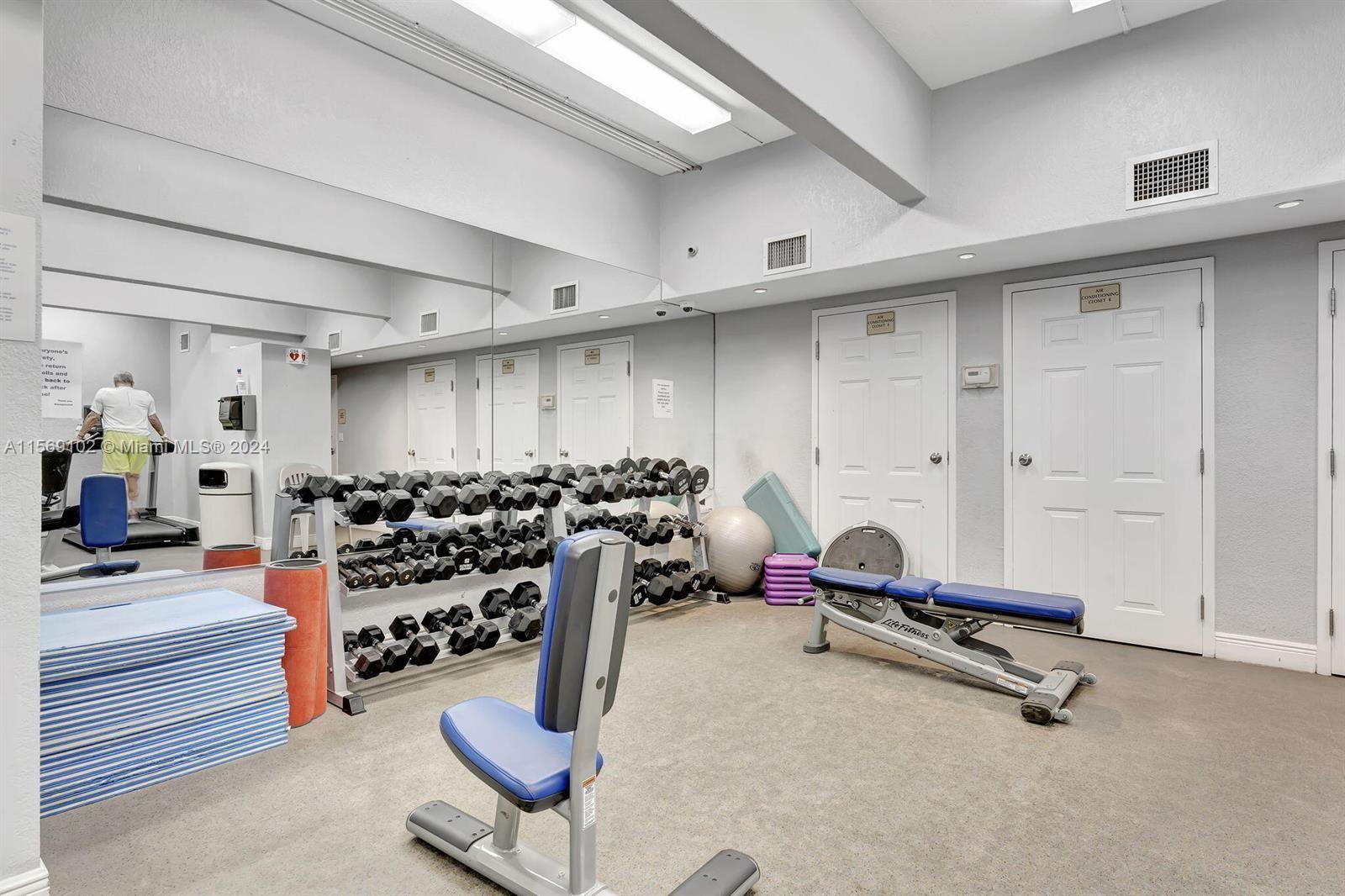 1904 S Ocean Dr 1807, Hallandale Beach, Florida 33009, 2 Bedrooms Bedrooms, ,2 BathroomsBathrooms,Residentiallease,For Rent,1904 S Ocean Dr 1807,A11569102