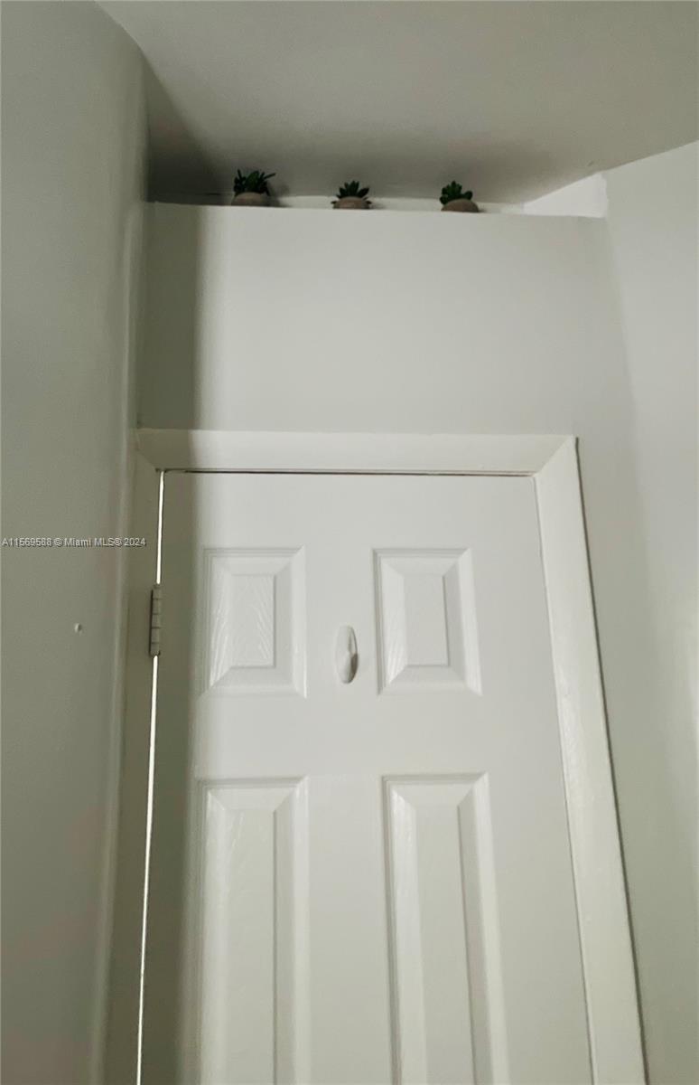 Listing Photo 14