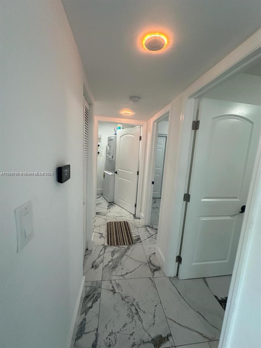 104 NW 9TH ST 3, Hallandale Beach, Florida 33009, 3 Bedrooms Bedrooms, ,2 BathroomsBathrooms,Residentiallease,For Rent,104 NW 9TH ST 3,A11569780
