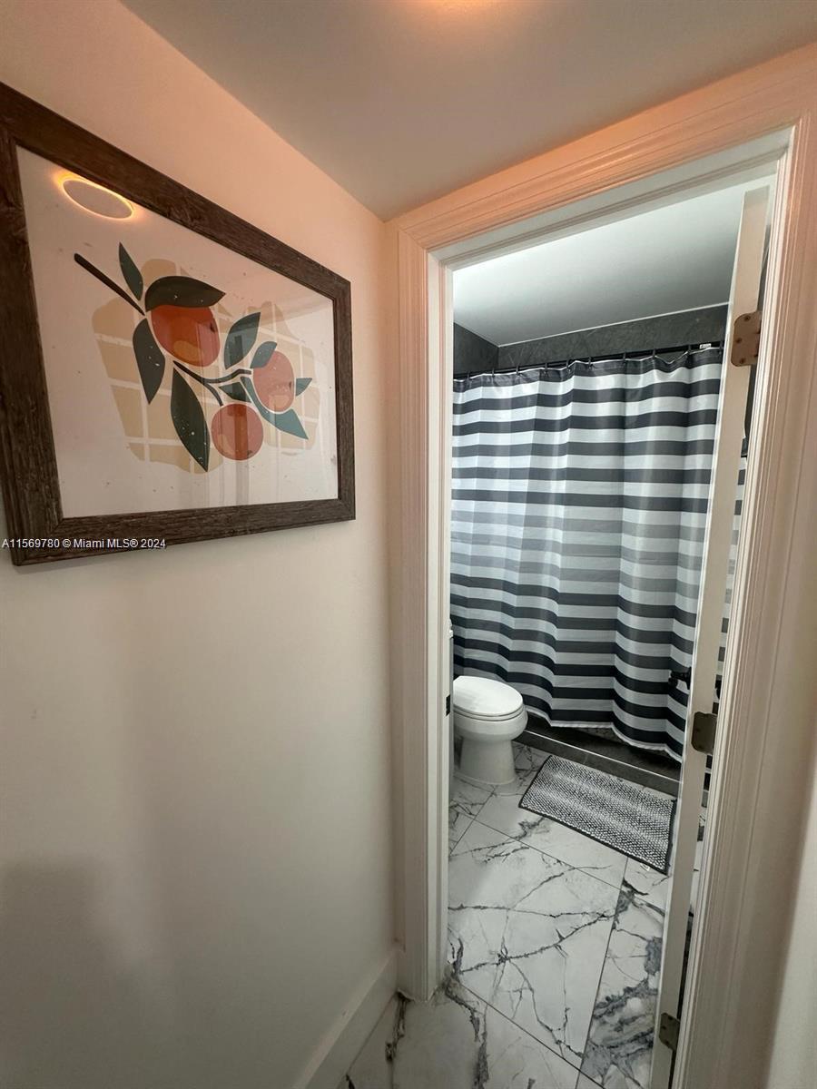 104 NW 9TH ST 3, Hallandale Beach, Florida 33009, 3 Bedrooms Bedrooms, ,2 BathroomsBathrooms,Residentiallease,For Rent,104 NW 9TH ST 3,A11569780