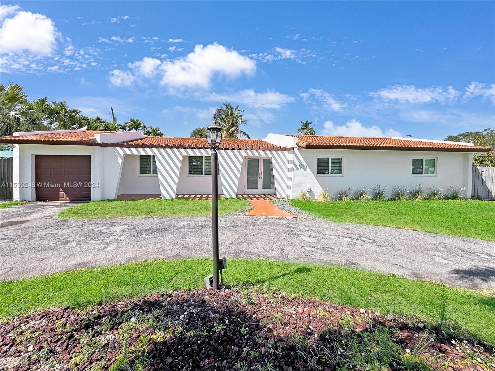 10211 SW 32nd St  For Sale A11569248, FL