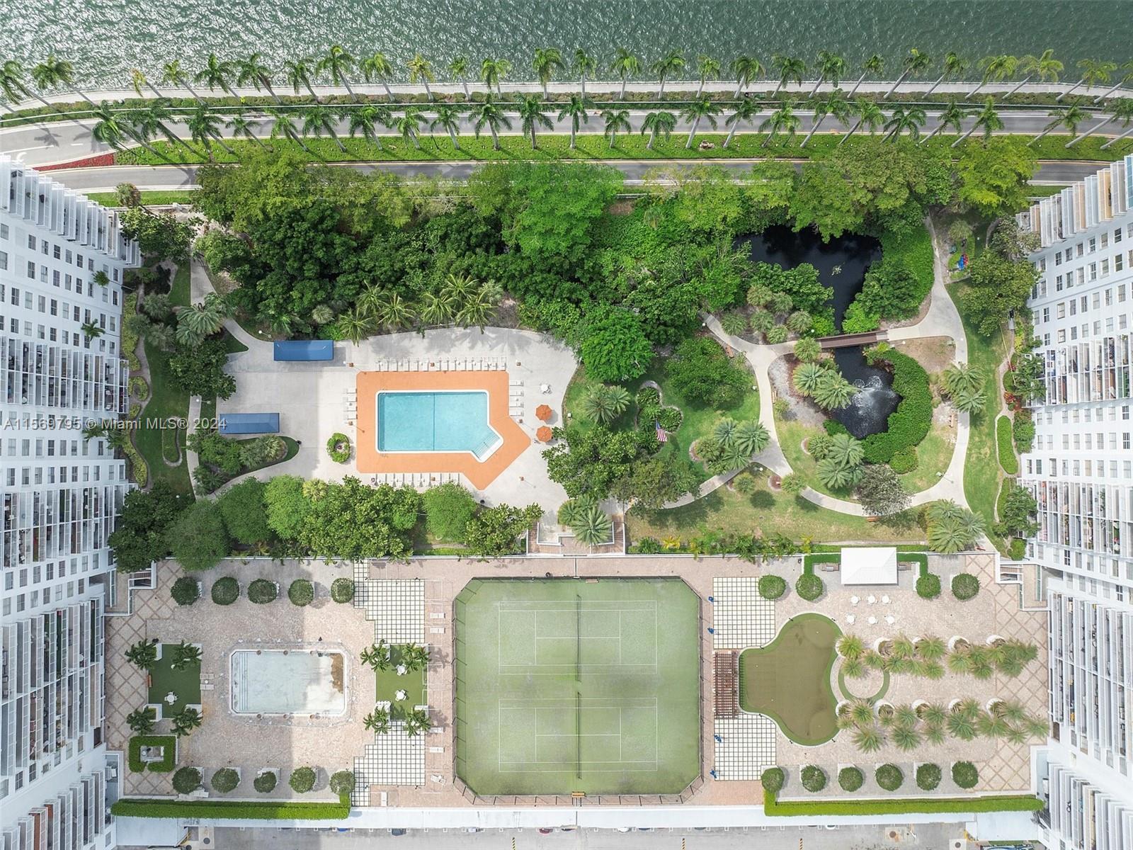 2851 NE 183rd St 2112E, Aventura, Florida 33160, 2 Bedrooms Bedrooms, ,2 BathroomsBathrooms,Residential,For Sale,2851 NE 183rd St 2112E,A11569795