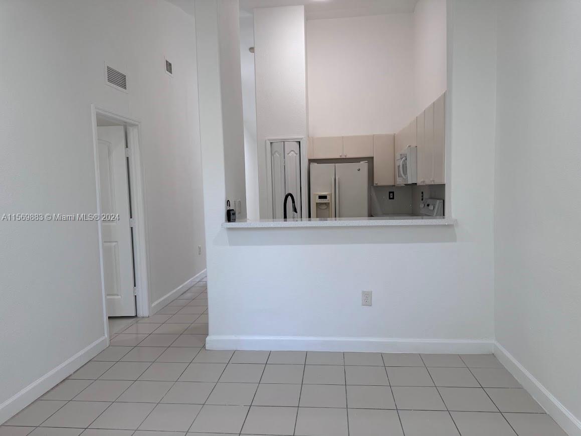 1536 SE 25th St 206, Homestead, Florida 33035, 2 Bedrooms Bedrooms, ,2 BathroomsBathrooms,Residentiallease,For Rent,1536 SE 25th St 206,A11569883