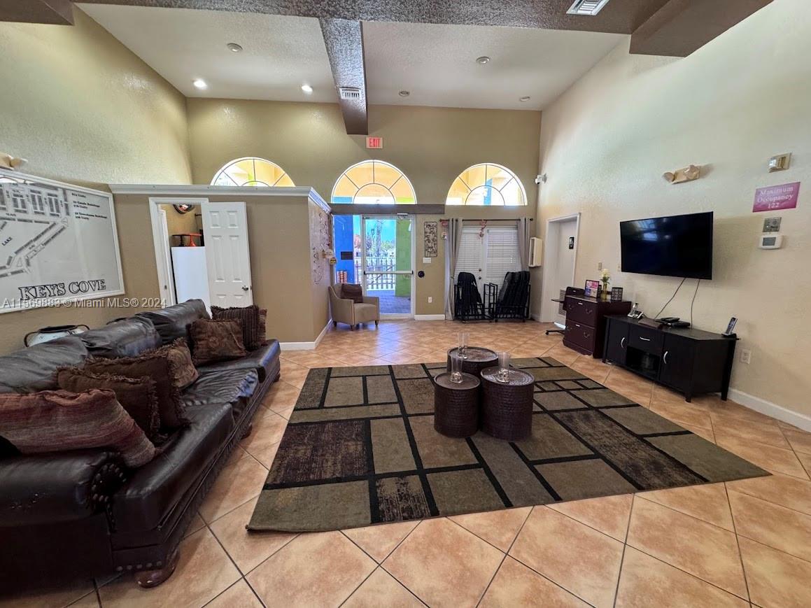 1536 SE 25th St 206, Homestead, Florida 33035, 2 Bedrooms Bedrooms, ,2 BathroomsBathrooms,Residentiallease,For Rent,1536 SE 25th St 206,A11569883
