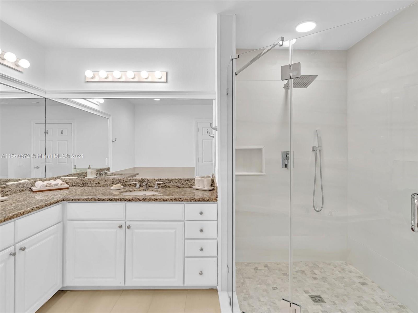 3001 NE 185th St 613, Aventura, Florida 33180, 2 Bedrooms Bedrooms, ,2 BathroomsBathrooms,Residentiallease,For Rent,3001 NE 185th St 613,A11569872