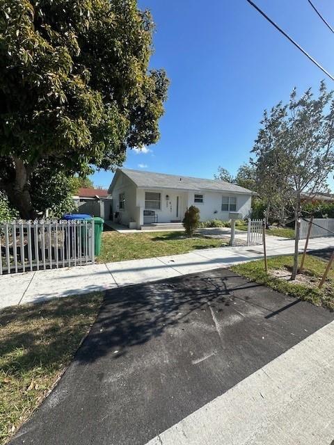 3005 SW 24th Ter, Miami, Florida 33145, 3 Bedrooms Bedrooms, ,2 BathroomsBathrooms,Residential,For Sale,3005 SW 24th Ter,A11569868