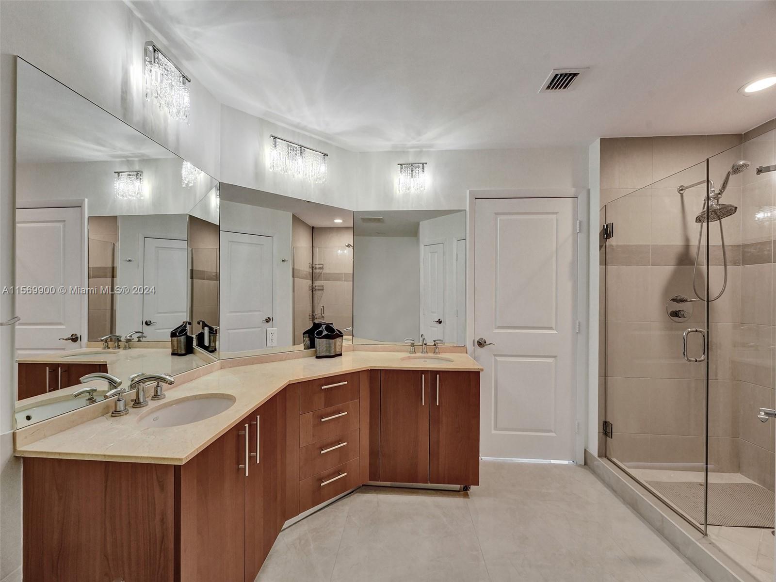 1945 S Ocean Dr 2101, Hallandale Beach, Florida 33009, 3 Bedrooms Bedrooms, ,3 BathroomsBathrooms,Residentiallease,For Rent,1945 S Ocean Dr 2101,A11569900