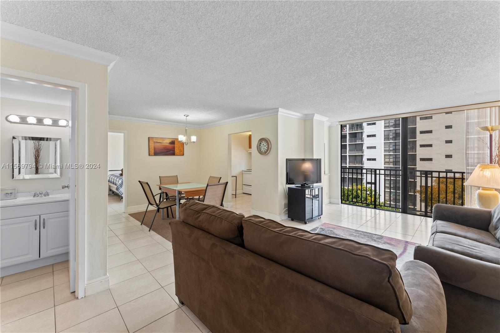 16909 N North Bay Road 608, Sunny Isles Beach, Florida 33160, 1 Bedroom Bedrooms, ,1 BathroomBathrooms,Residential,For Sale,16909 N North Bay Road 608,A11569794