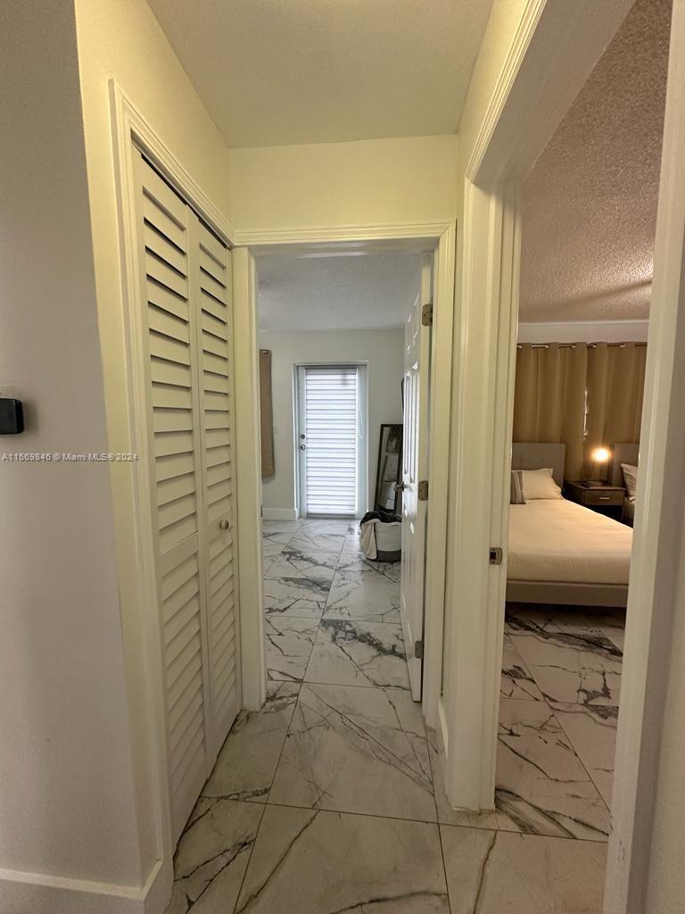 104 NW 9th St 2, Hallandale Beach, Florida 33009, 2 Bedrooms Bedrooms, ,1 BathroomBathrooms,Residentiallease,For Rent,104 NW 9th St 2,A11569846