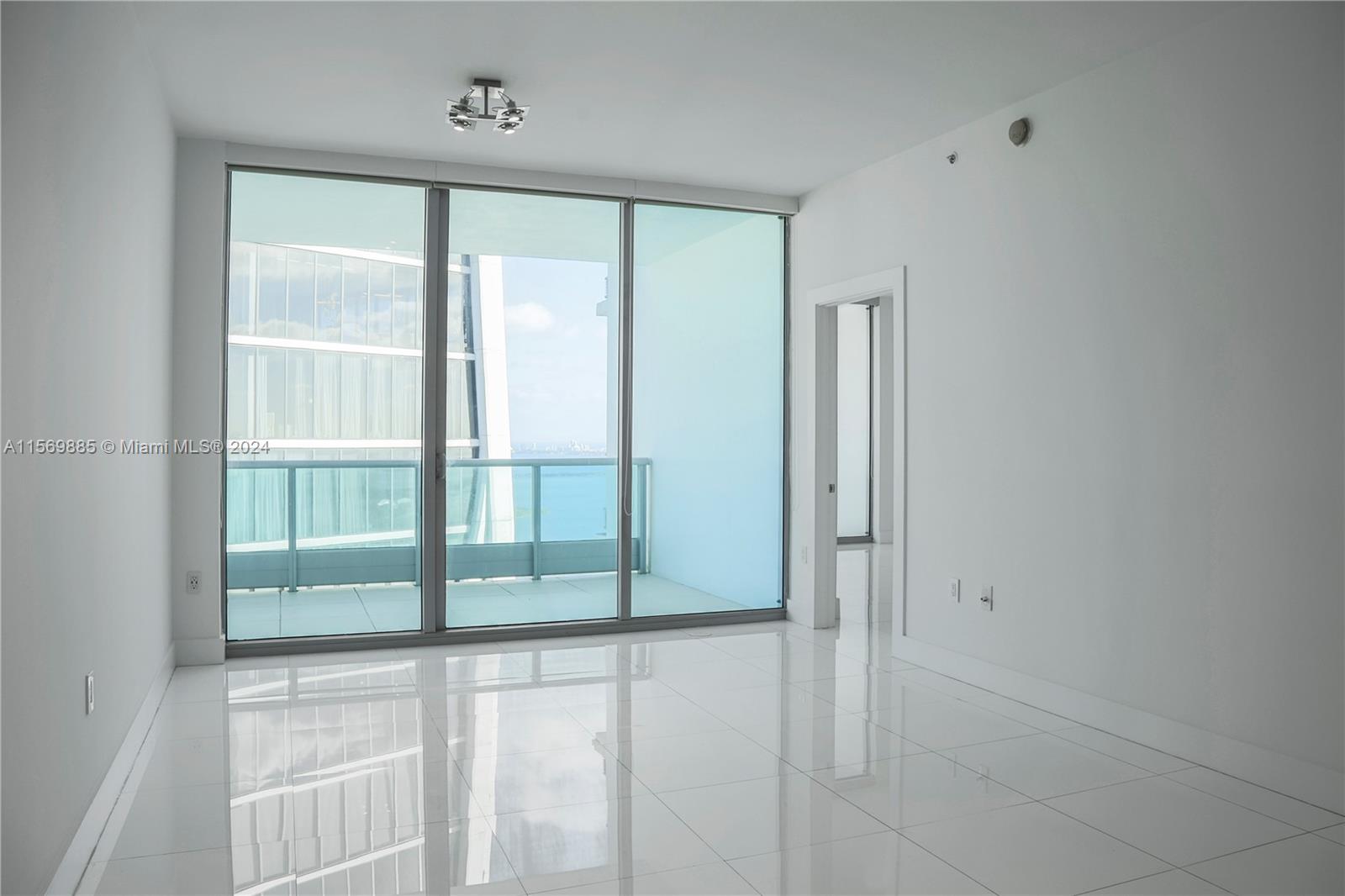 900 Biscayne Blvd 5610, Miami, Florida 33132, 2 Bedrooms Bedrooms, ,2 BathroomsBathrooms,Residentiallease,For Rent,900 Biscayne Blvd 5610,A11569885