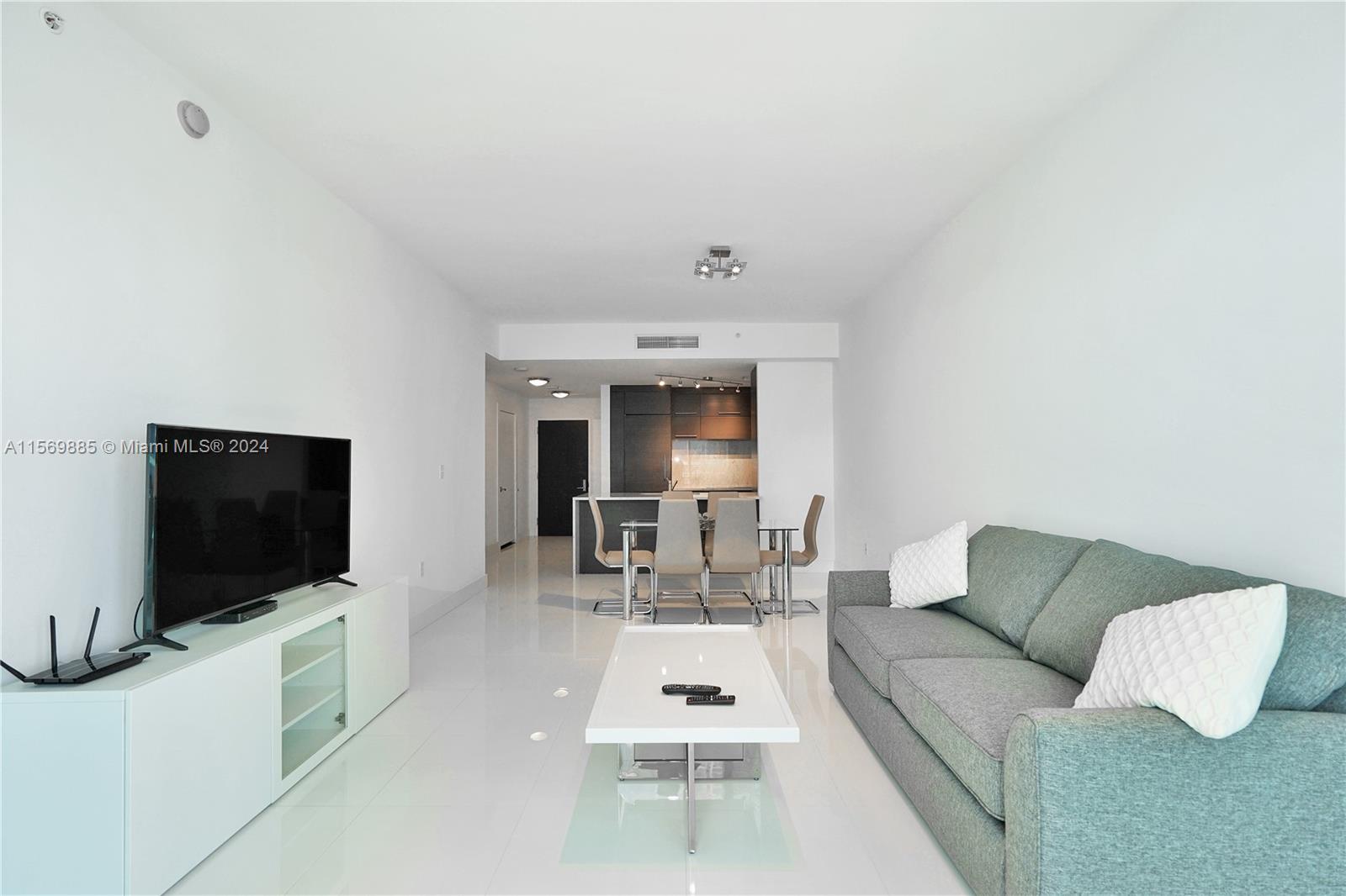 900 Biscayne Blvd 5610, Miami, Florida 33132, 2 Bedrooms Bedrooms, ,2 BathroomsBathrooms,Residentiallease,For Rent,900 Biscayne Blvd 5610,A11569885