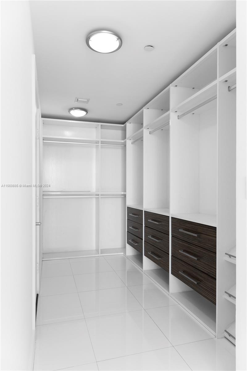 900 Biscayne Blvd 5610, Miami, Florida 33132, 2 Bedrooms Bedrooms, ,2 BathroomsBathrooms,Residentiallease,For Rent,900 Biscayne Blvd 5610,A11569885
