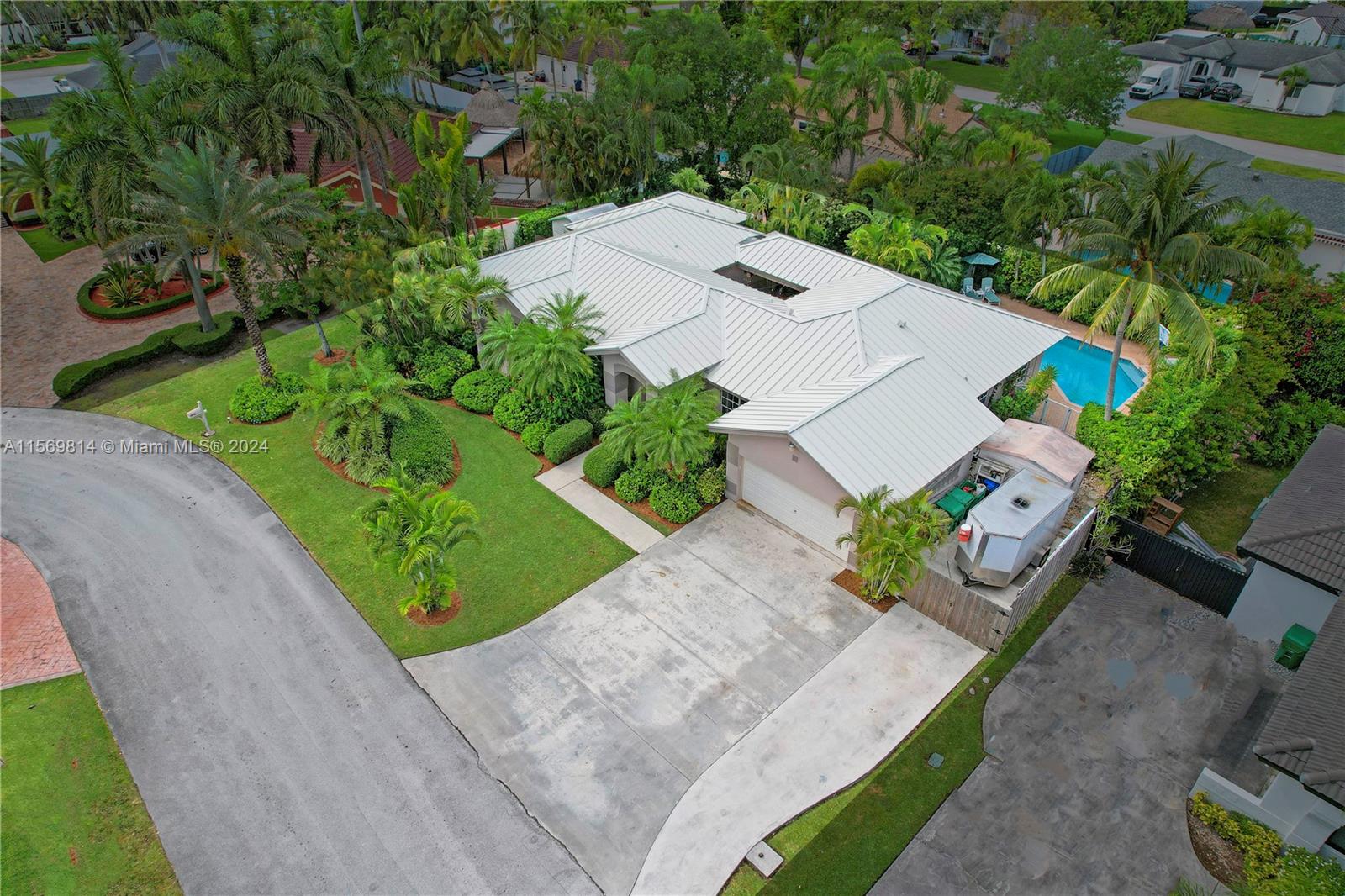 15325 SW 156th Ter, Miami, Florida 33187, 4 Bedrooms Bedrooms, ,2 BathroomsBathrooms,Residential,For Sale,15325 SW 156th Ter,A11569814