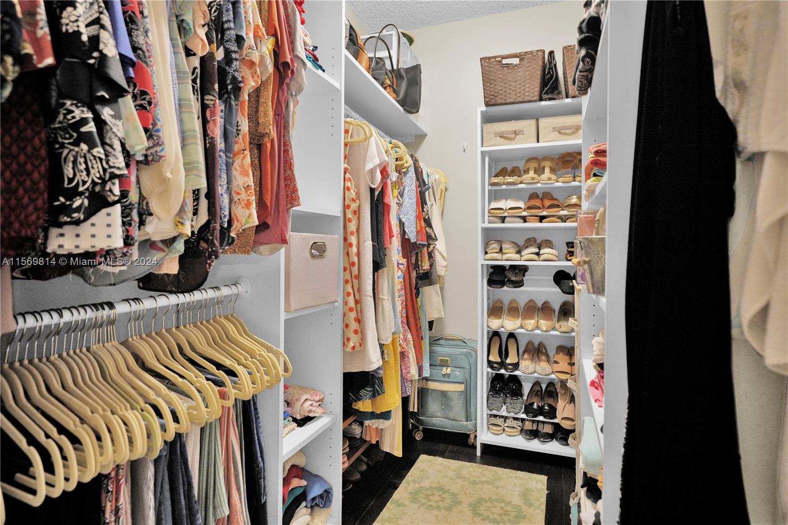 15325 SW 156th Ter, Miami, Florida 33187, 4 Bedrooms Bedrooms, ,2 BathroomsBathrooms,Residential,For Sale,15325 SW 156th Ter,A11569814